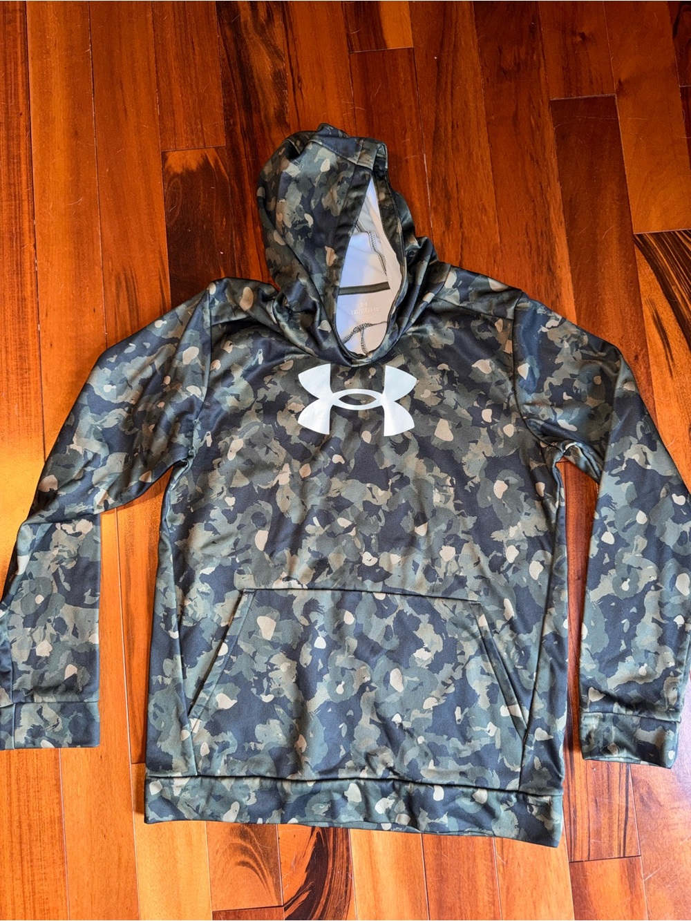 Under Armour Green and Gray Camo Pullover with White Logo